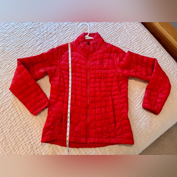 North Face Women’s Red Thermoball Puffer Jacket Full Zip - Medium - Picture 12 of 13